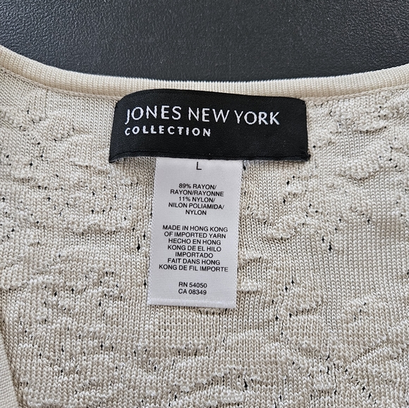 Jones New York Collection Lacy Ivory Top - Size L - NWT - Picture 5 of 7